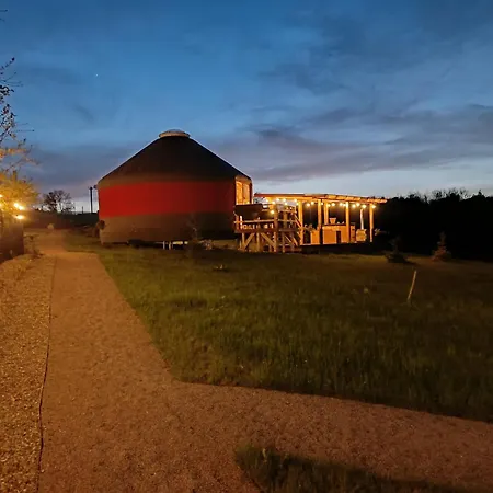 Campo de lujo Glamping Pogorzany - Jurty *