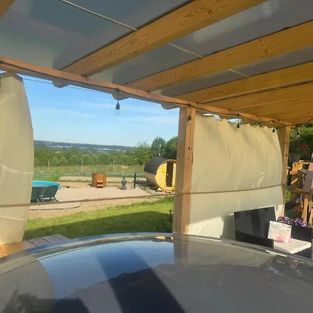 Glamping Pogorzany - Jurty