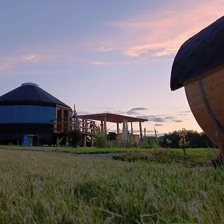 Glamping Pogorzany - Jurty Luxury tent