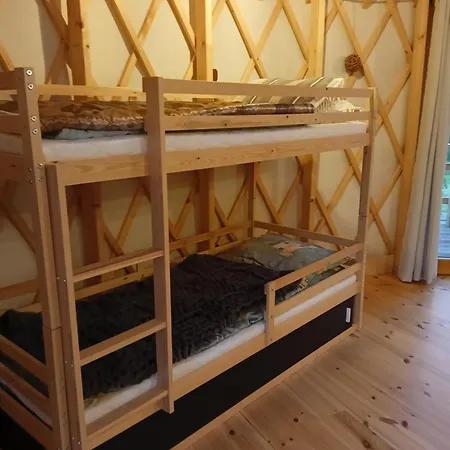 Glamping Pogorzany - Jurty Campismo de Luxo *