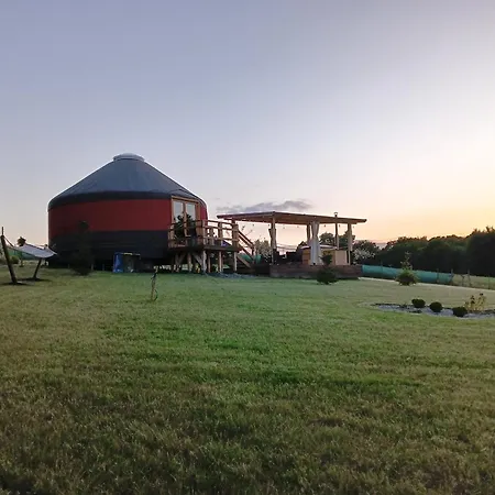 Glamping Pogorzany - Jurty Luxury tent