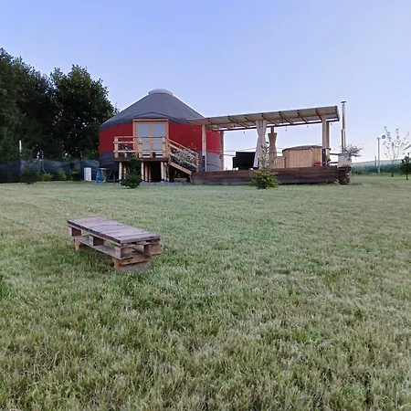 Luxusní stan Glamping Pogorzany - Jurty