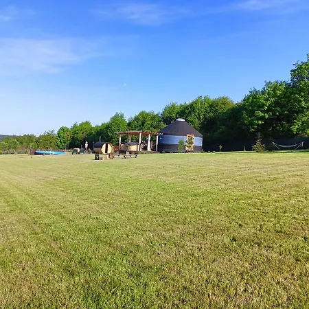 Glamping Pogorzany - Jurty Luksusowy namiot