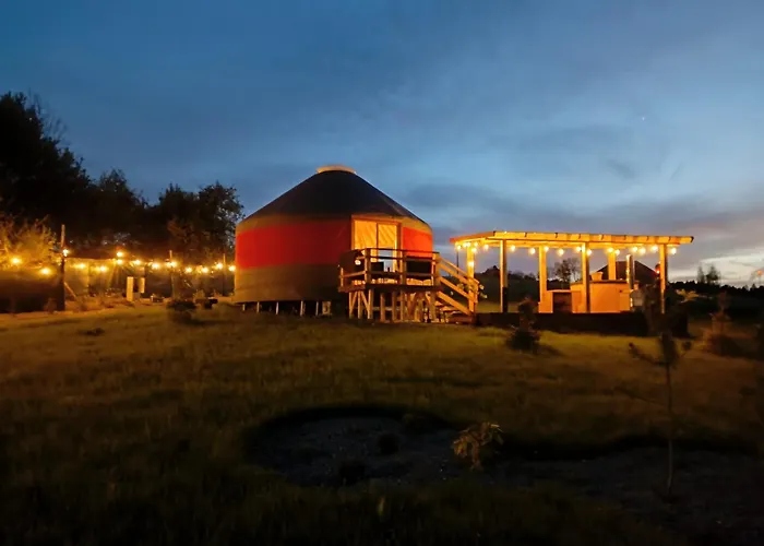 Glamping Pogorzany - Jurty Luksusowy namiot