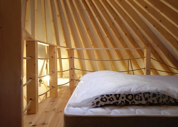 Glamping Pogorzany - Jurty Luksusowy namiot *