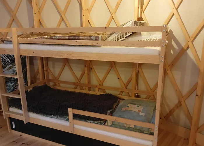 Glamping Pogorzany - Jurty אוהל מפואר Zabierzow