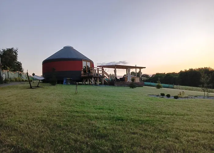 Glamping Pogorzany - Jurty Luksusowy namiot